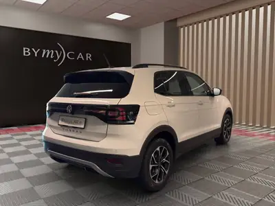VW T-Cross 1.0 TSI Life DSG — SUV compact urbain, transmission automatisée, 79 500 km — Heckansicht