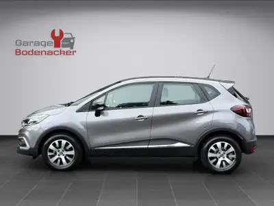Renault Captur 0.9 12V Zen — SUV compact économique, 7400 km seulement — rear view