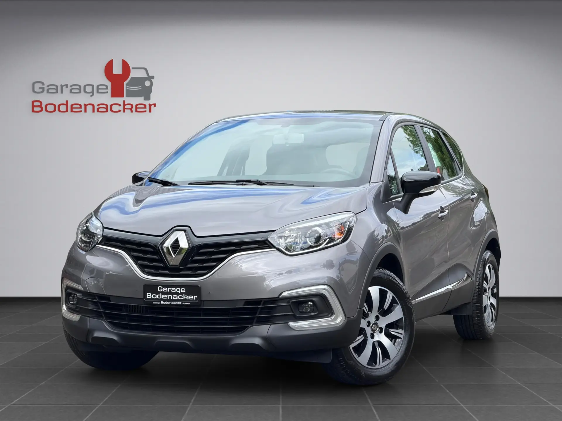 Renault Captur 0.9 12V Zen — SUV compact économique, 7400 km seulement