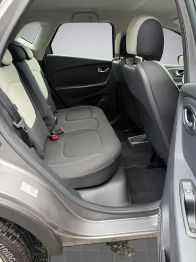 Renault Captur 0.9 12V Zen — SUV compact économique, 7400 km seulement — Thumbnail 12