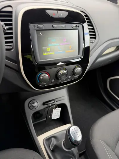 Renault Captur 0.9 12V Zen — SUV compact économique, 7400 km seulement — Thumbnail 15