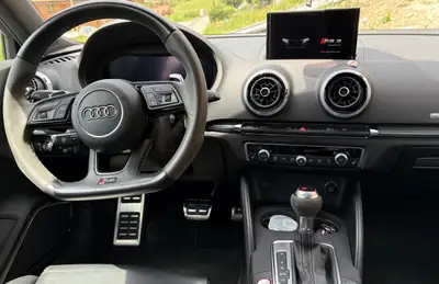 Audi RS3 Sportback 2.5 TSI quattro — 400 ch, toit panoramique, sans filtre à particules — fianco