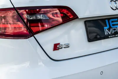 Audi S3 2.0 TFSI Quattro 2013 — Berline sportive allemande, 301 ch et roues hiver — detail
