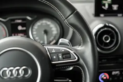 Audi S3 2.0 TFSI Quattro 2013 — Berline sportive allemande, 301 ch et roues hiver — Thumbnail 14