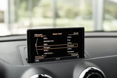 Audi S3 2.0 TFSI Quattro 2013 — Berline sportive allemande, 301 ch et roues hiver — Thumbnail 20