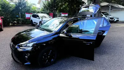 Opel Corsa 1.2 TP Elegance — Citadine agile, entretien léger, 42'000 km seulement — Thumbnail 12