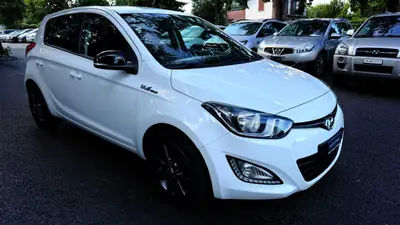 Hyundai i20 1.2 Comfort — Citadine fiable première main, faible kilométrage — side view