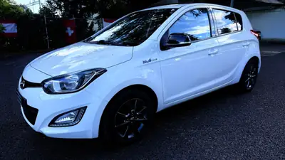 Hyundai i20 1.2 Comfort — Citadine fiable première main, faible kilométrage — rear view