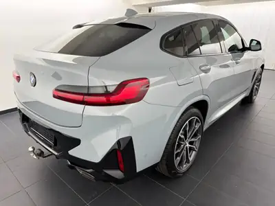 BMW X4 xDrive 20d M Sport 2025 — Diesel hybride 48V, première main, km réduits — rear view