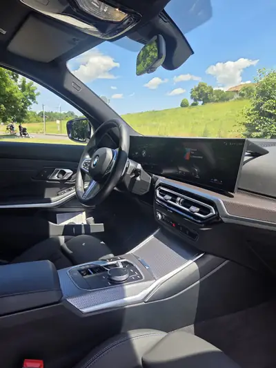 BMW 330i Touring G21 M Sport — Break sportif 2024, moteur 245 ch, pneus toutes saisons inclus — Miniature 12