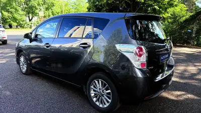 Toyota Verso 1.8 Trend — Monospace 7 places fiable, sans sinistre, 78000 km — interior