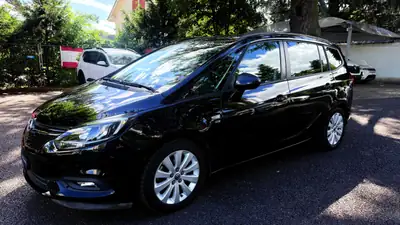 Opel Zafira 1.6i Turbo 170 ch — Monospace 7 places dynamique, 100 000 km — rear view