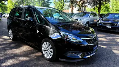 Opel Zafira 1.6i Turbo 170 ch — Monospace 7 places dynamique, 100 000 km — side view