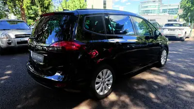 Opel Zafira 1.6i Turbo 170 ch — Monospace 7 places dynamique, 100 000 km — dashboard