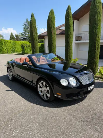 Bentley Continental GTC W12 — Cabriolet de prestige 560 ch, sans accident — vue extérieure