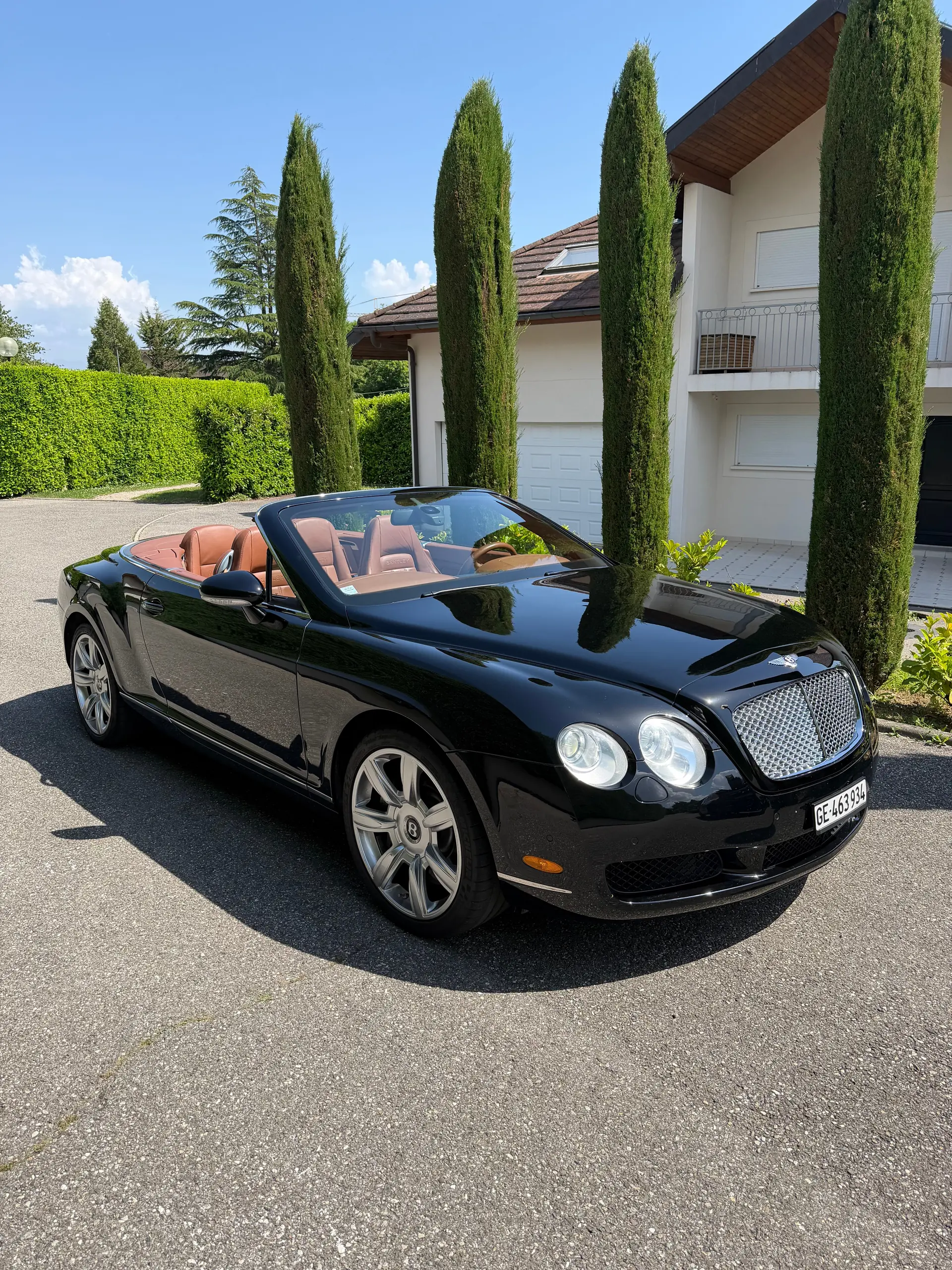 Bentley Continental GTC W12 — Cabriolet de prestige 560 ch, sans accident
