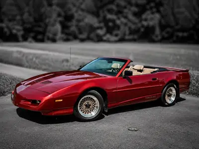 Pontiac Firebird Trans Am V8 Cabrio 1992 — Légende américaine, moteur 5.0L, sans accident — vue extérieure