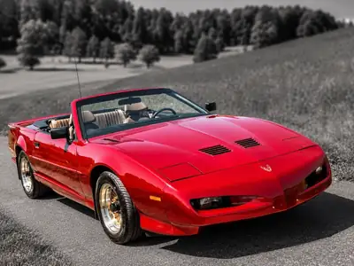 Pontiac Firebird Trans Am V8 Cabrio 1992 — Légende américaine, moteur 5.0L, sans accident — Miniature 9