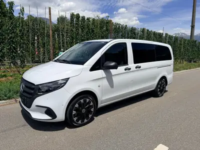 Mercedes-Benz Vito 116 CDI Lang — Monospace 8 places diesel 4Matic, faible kilométrage — dashboard
