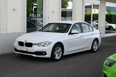BMW 320i Steptronic 2017 — Berline élégante, entretien gratuit et garantie inclus — vista esterna