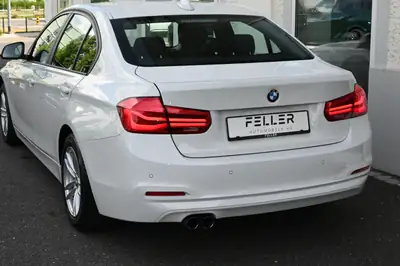 BMW 320i Steptronic 2017 — Berline élégante, entretien gratuit et garantie inclus — Miniatura 7