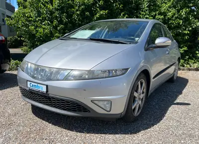 Honda Civic 1.8i Comfort — Berline fiable, 140 ch et 2 jeux de roues — rear view