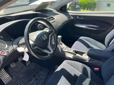 Honda Civic 1.8i Comfort — Berline fiable, 140 ch et 2 jeux de roues — dashboard