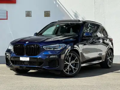 BMW X5 xDrive45e — SUV plug-in hybride premium, 59 400 km, entretien BMW gratuit inclus — side view