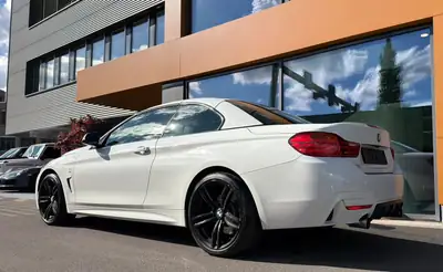 BMW 435i xDrive Cabrio — Roadster haute performance, moteur 306 ch et toit électrique — exterior view