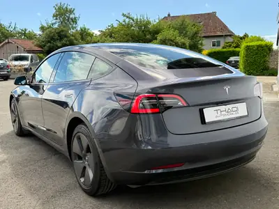 Tesla Model 3 Standard Range RWD — Berline électrique performante, 49 500 km seulement — detail