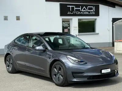 Tesla Model 3 Standard Range RWD — Berline électrique performante, 49 500 km seulement — Thumbnail 10