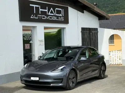 Tesla Model 3 Standard Range RWD — Berline électrique performante, 49 500 km seulement — Thumbnail 11