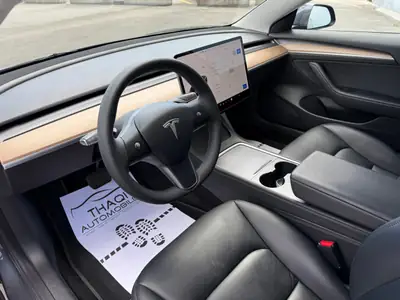 Tesla Model 3 Standard Range RWD — Berline électrique performante, 49 500 km seulement — Thumbnail 13