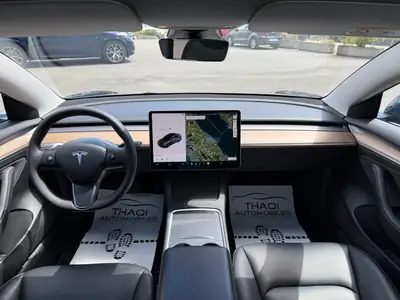Tesla Model 3 Standard Range RWD — Berline électrique performante, 49 500 km seulement — Thumbnail 16