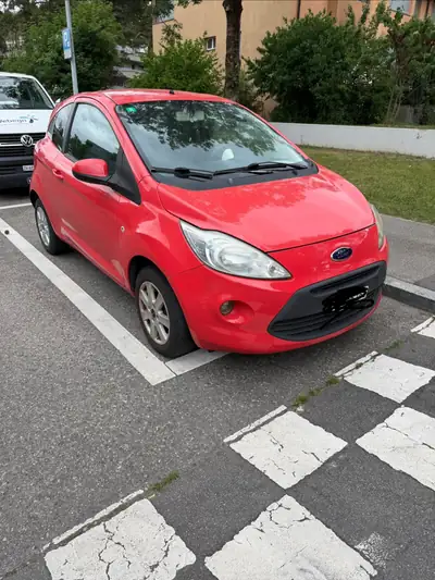 Ford Ka 1.2 Titanium — Citadine compacte et économique, idéale pour la ville — vue extérieure