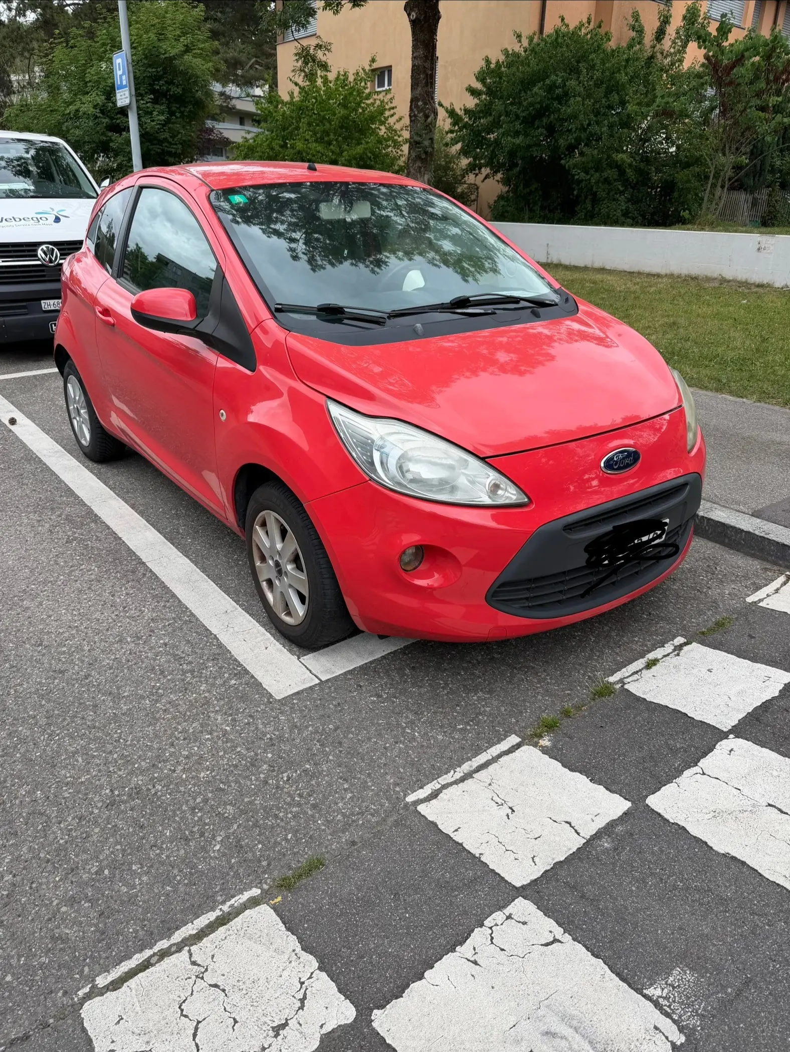 Ford Ka 1.2 Titanium — Citadine compacte et économique, idéale pour la ville — vue extérieure