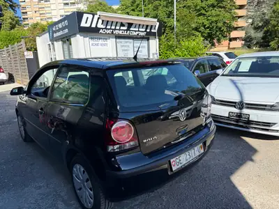 VW Polo 1.4 16V Comfortline — Citadine fiable, entretien à jour et courroie changée — interior