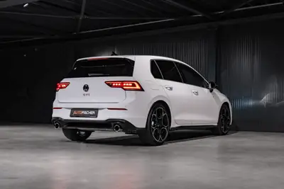 Volkswagen Golf 2.0 TSI GTI DSG — Sportive affûtée, cuir premium et 10 200 km seulement — Thumbnail 7