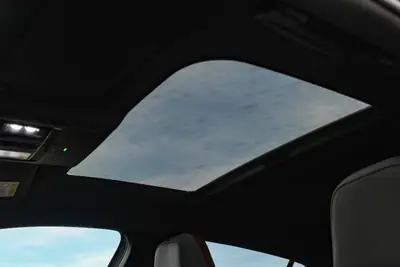 Volkswagen Golf 2.0 TSI GTI DSG — Sportive affûtée, cuir premium et 10 200 km seulement — Thumbnail 24