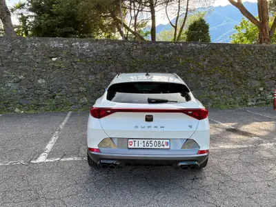 CUPRA Formentor 2.0 TSI VZ 4Drive — SUV sportif allemand, 310 ch tout-terrain — vista posteriore