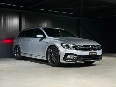 VW Passat Variant 2.0 TSI Elegance 4Motion — Break premium, 272 ch et traction intégrale — dashboard