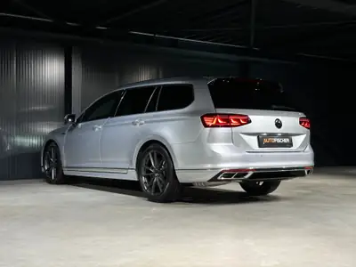 VW Passat Variant 2.0 TSI Elegance 4Motion — Break premium, 272 ch et traction intégrale — Thumbnail 7