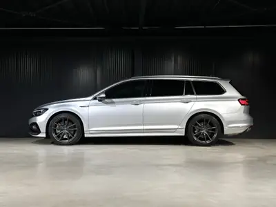 VW Passat Variant 2.0 TSI Elegance 4Motion — Break premium, 272 ch et traction intégrale — Thumbnail 8