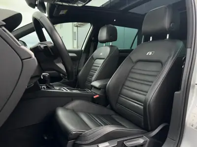 VW Passat Variant 2.0 TSI Elegance 4Motion — Break premium, 272 ch et traction intégrale — Thumbnail 9