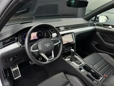 VW Passat Variant 2.0 TSI Elegance 4Motion — Break premium, 272 ch et traction intégrale — Thumbnail 12