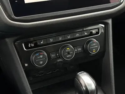 VW Tiguan Allspace 2.0 TSI Highline 4Motion — SUV 7 places, traction intégrale, toit panoramique — Thumbnail 20