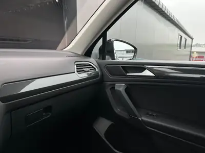 VW Tiguan Allspace 2.0 TSI Highline 4Motion — SUV 7 places, traction intégrale, toit panoramique — Thumbnail 22