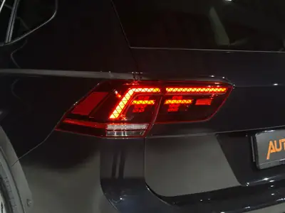 VW Tiguan Allspace 2.0 TSI Highline 4Motion — SUV 7 places, traction intégrale, toit panoramique — Thumbnail 28