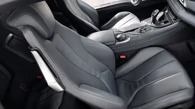 BMW i8 Coupé 2019 — Sportive hybride rechargeable, 31 000 km seulement — Miniatura 8