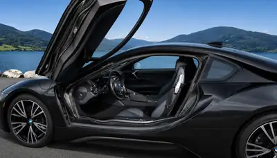 BMW i8 Coupé 2019 — Sportive hybride rechargeable, 31 000 km seulement — Miniatura 7